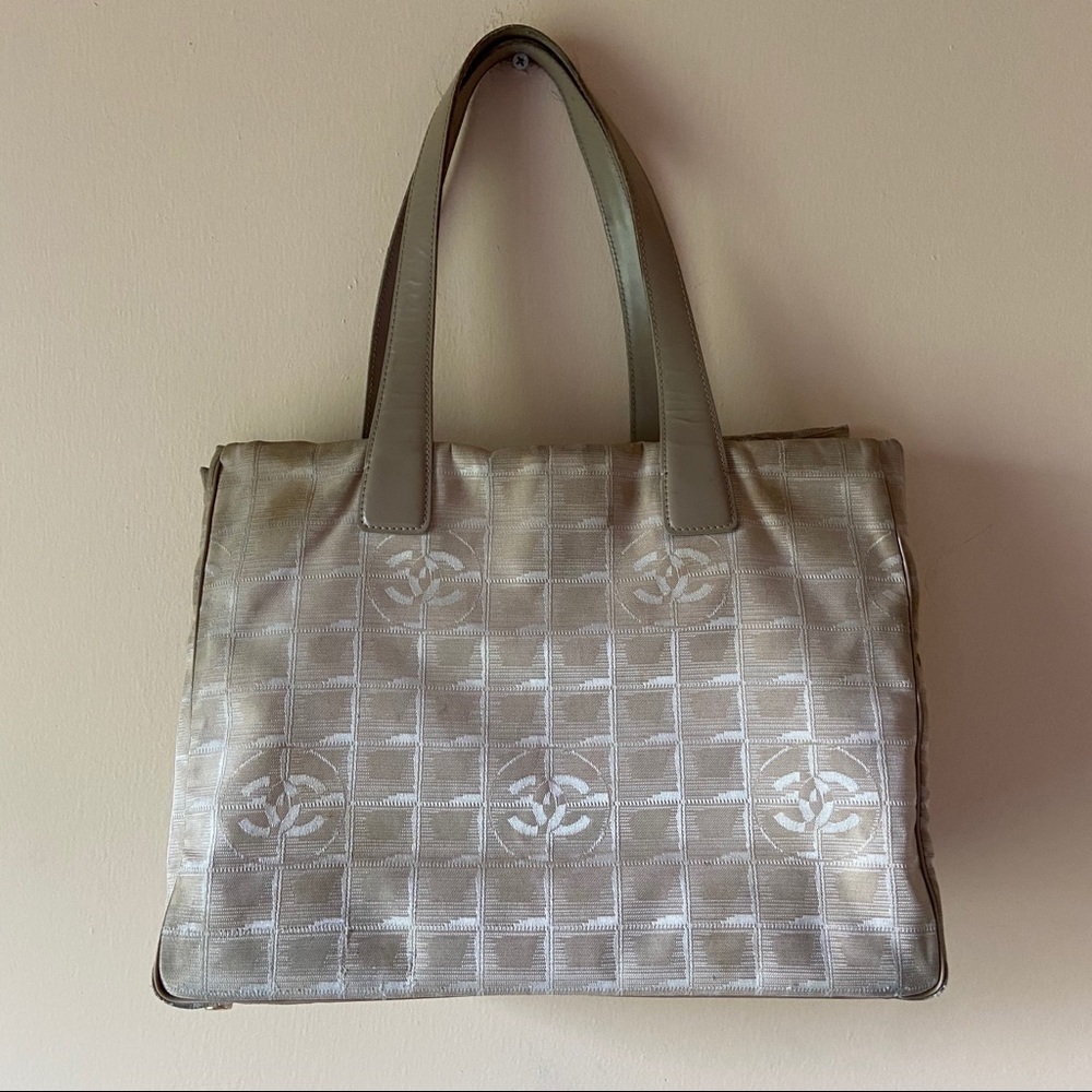 Chanel Travel Ligne Zip Cream Shoulder Tote